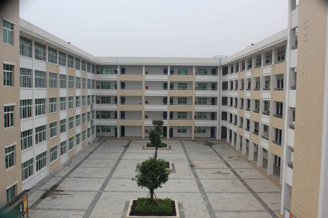 綿陽高新區(qū)實驗中學(xué)校園風(fēng)采