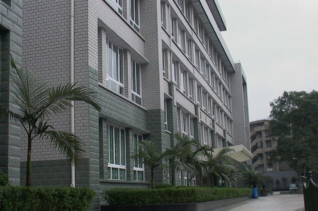 宜賓市第一中學(xué)地址在哪里？