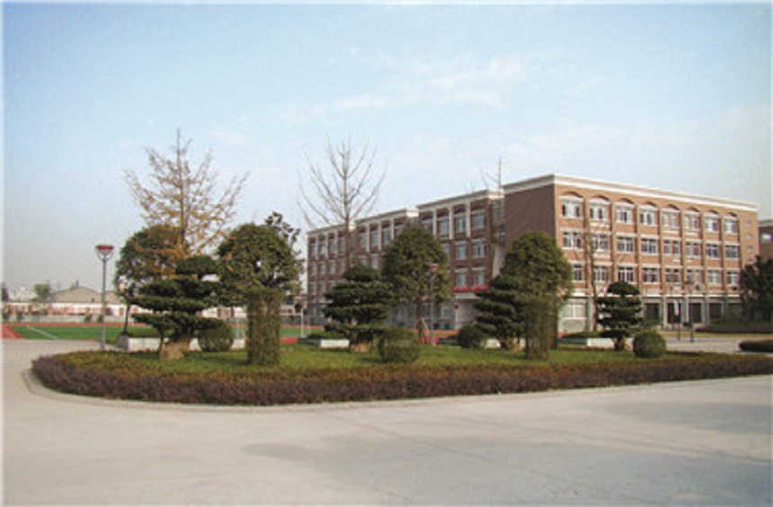 北大附中成都新津?yàn)槊鲗W(xué)校地址在哪里？