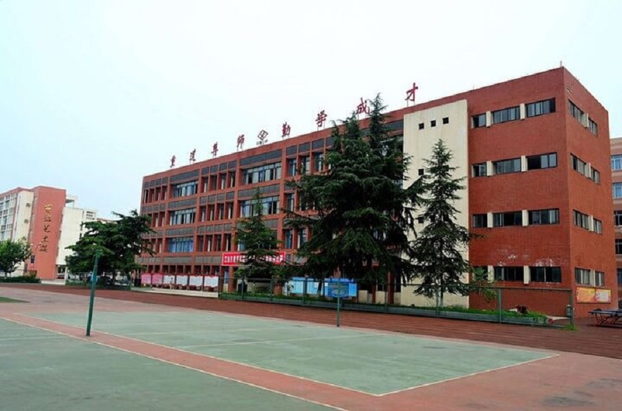 江油一中校園環(huán)境怎么樣？