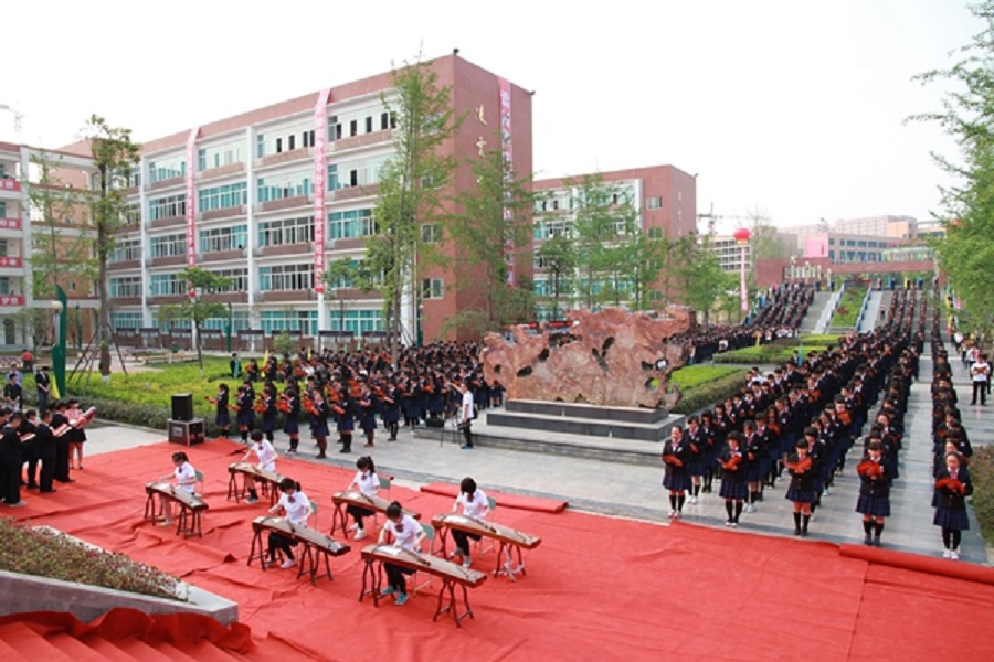 綿陽中學(xué)實(shí)驗(yàn)學(xué)校聯(lián)系電話是多少？