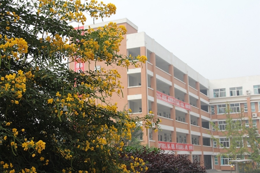 綿陽(yáng)南山中學(xué)實(shí)驗(yàn)學(xué)校學(xué)費(fèi)貴不貴？