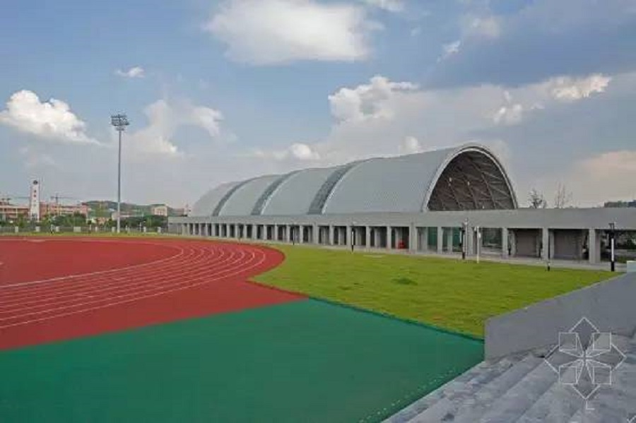 綿陽市奧林匹克體育學(xué)校是公辦的嗎？