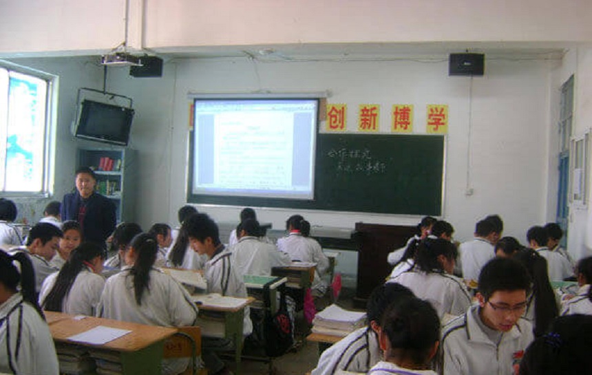 華興中學(xué)環(huán)境怎么樣、好不好？