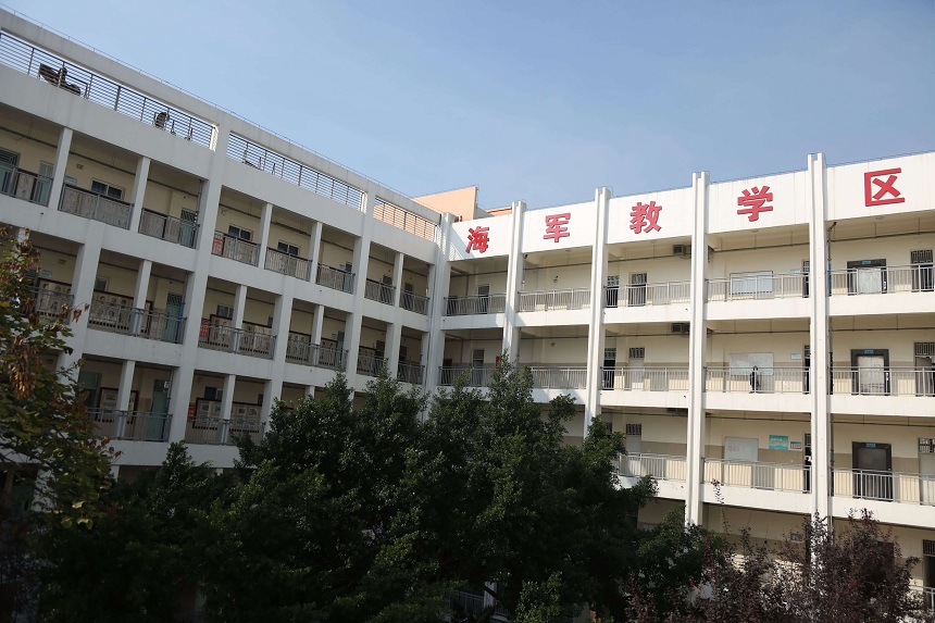 東汽八一中學(xué)宿舍、食堂環(huán)境怎么樣？