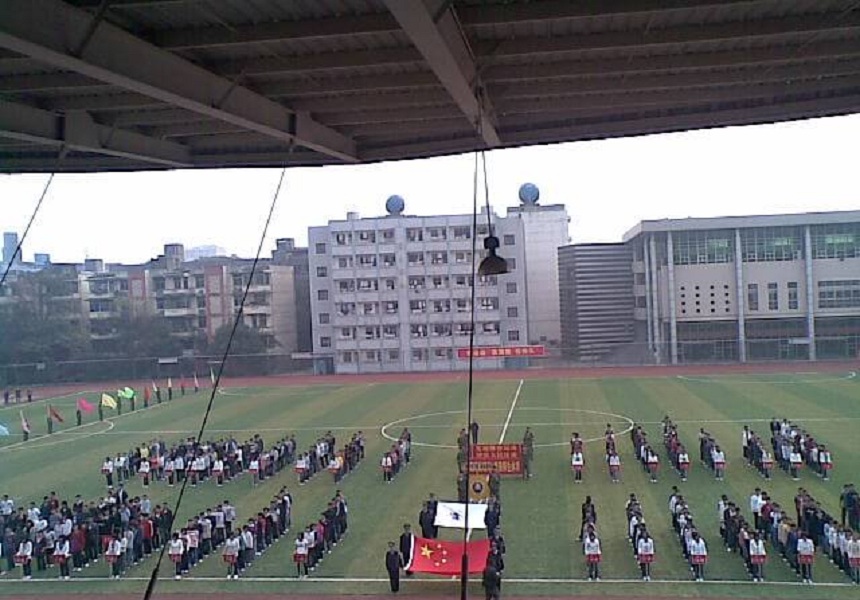 廣漢中學環(huán)境怎么樣、宿舍環(huán)境好嗎？