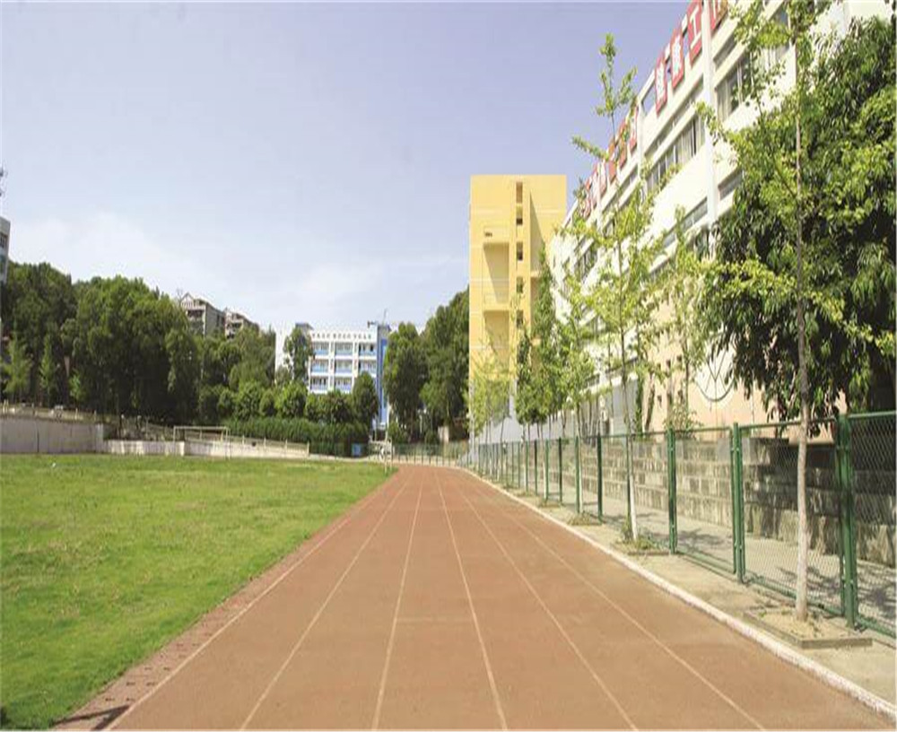 廣元實(shí)驗(yàn)中學(xué)學(xué)校詳細(xì)地址在什么地方？