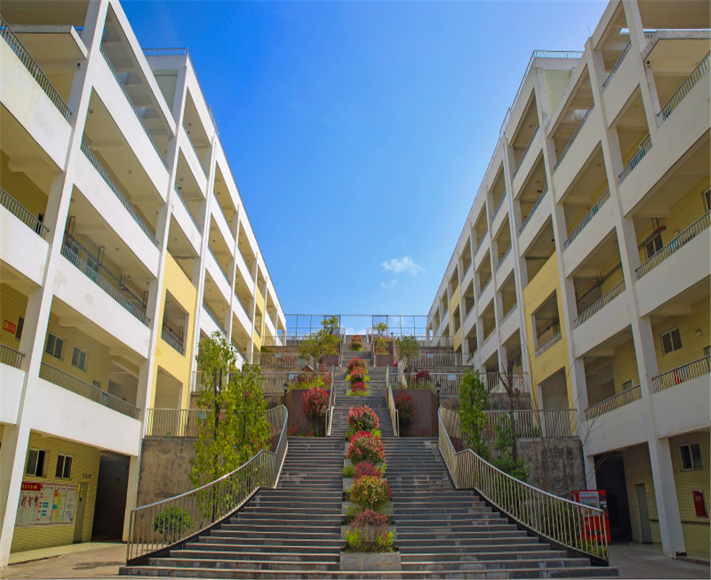 廣元市八二一中學(xué)2020年招生計(jì)劃公布了嗎？