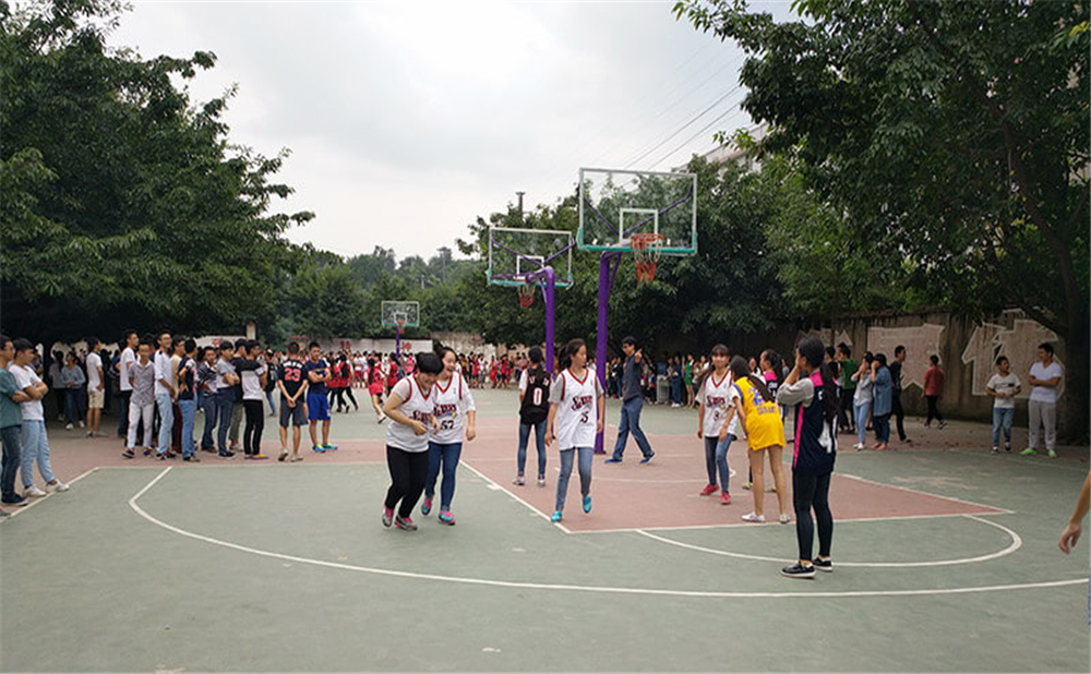 威遠縣自強中學學校環(huán)境怎么樣？