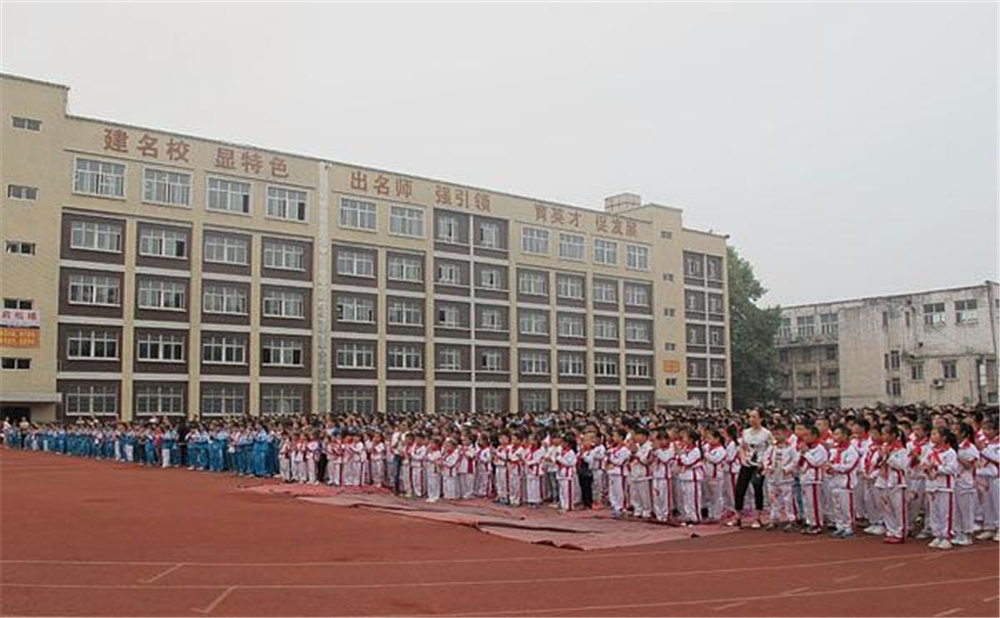 威遠競力學校詳細地址在什么地方？