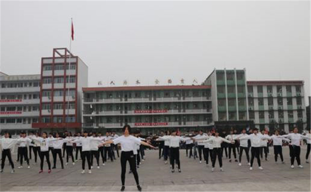 武勝中心中學(xué)的環(huán)境怎么樣？