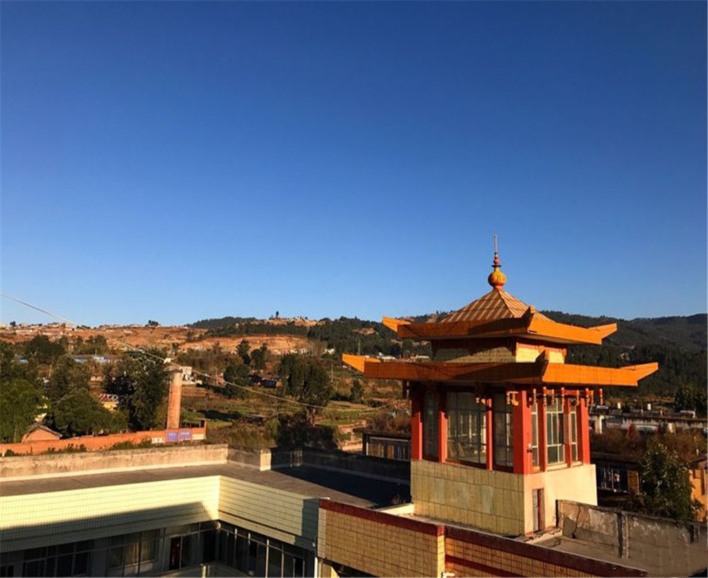 涼山州民族中學(xué)是一所公辦學(xué)校嗎？