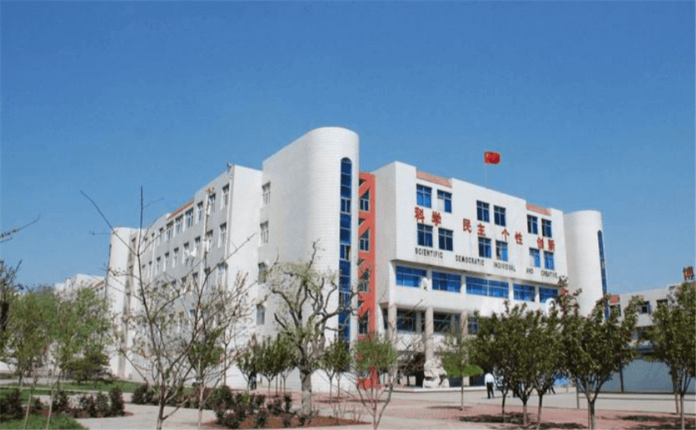 周口中學(xué)學(xué)校環(huán)境怎么樣？