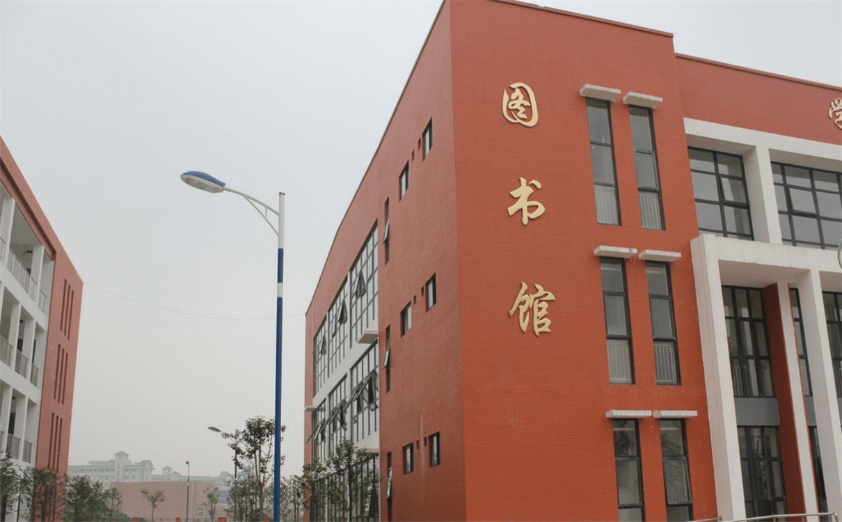 金堂中學(xué)育才的升學(xué)率是多少？