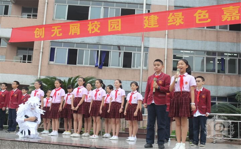 成都嘉祥外國(guó)語(yǔ)學(xué)校去年的分?jǐn)?shù)線是多少？