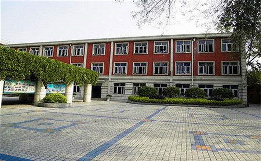 成都樹德中學(xué)近三年的錄取分?jǐn)?shù)是多少？