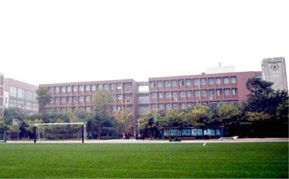 電子科技大學(xué)實(shí)驗(yàn)中學(xué)近三年的錄取分?jǐn)?shù)是多少？