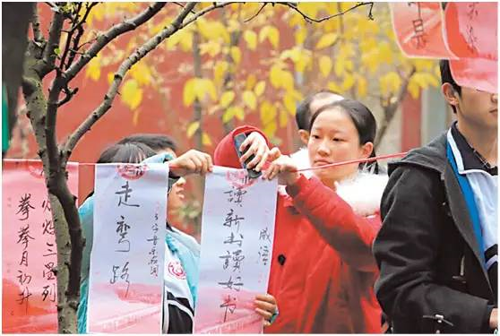 新津中學的住宿環(huán)境怎么樣？