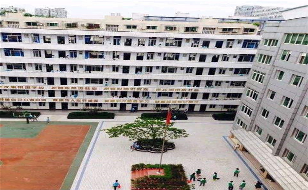 陽安中學的學費是多少？