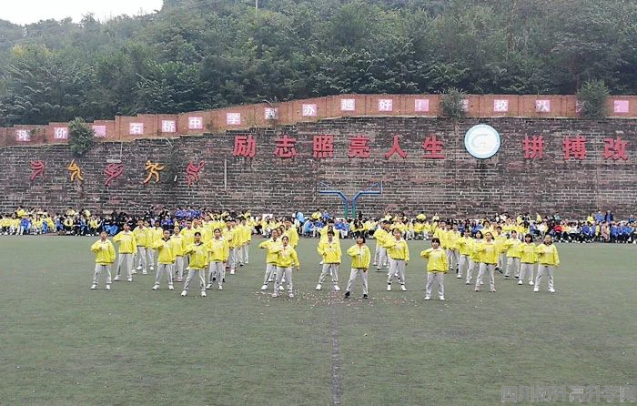 石橋中學(xué)的宿舍怎么樣？"image.png"