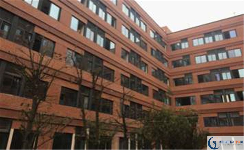 成都實外新都五龍山學校高中本部的錄取分數(shù)是多少？