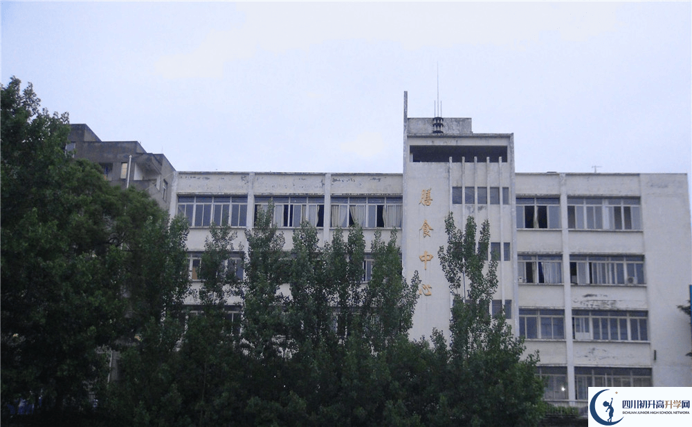 2020年竹篙中學(xué)的升學(xué)率有多少？
