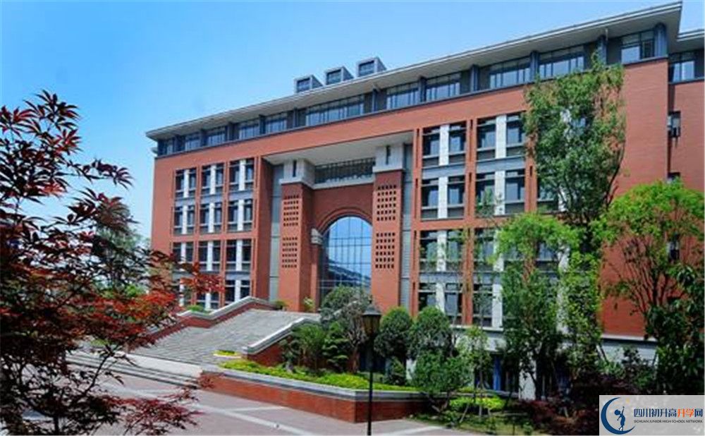成都七中高新校區(qū)是怎么樣的學(xué)校？