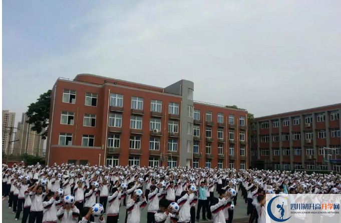 四川師范大學附屬第三實驗中學學費的收費標準是什么？