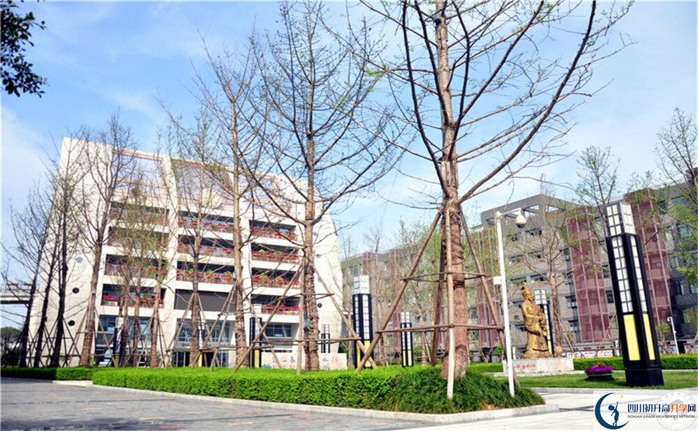 石室天府中學(xué)的高中好不好？