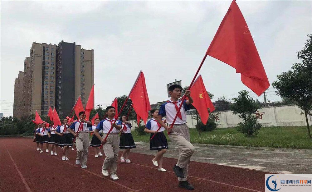 濛陽中學(xué)一年的學(xué)費(fèi)是多少？