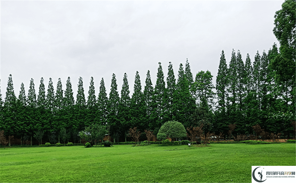 玉壘學(xué)校（都江堰）的高中住宿好不好？