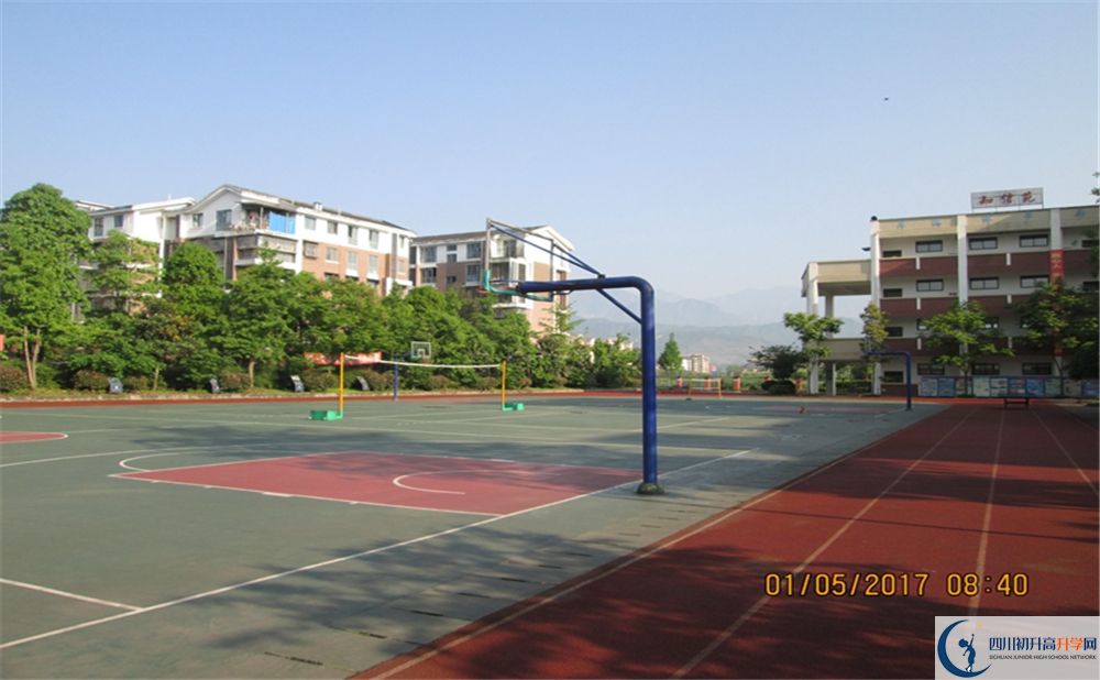 育才學(xué)校（都江堰）的高中住宿好不好？
