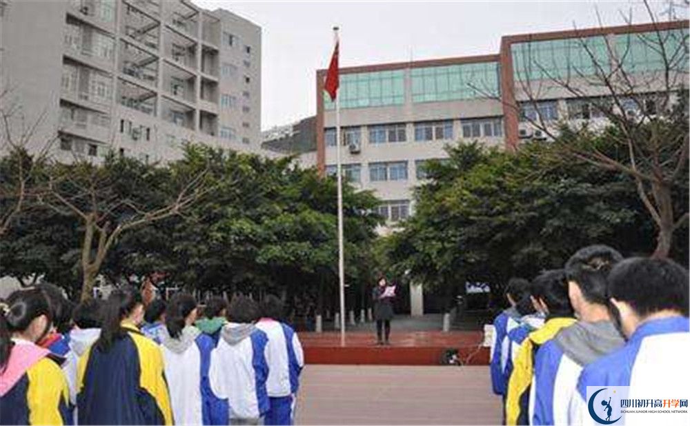 成都高新實驗中學高中歷年來的分數(shù)線是多少？