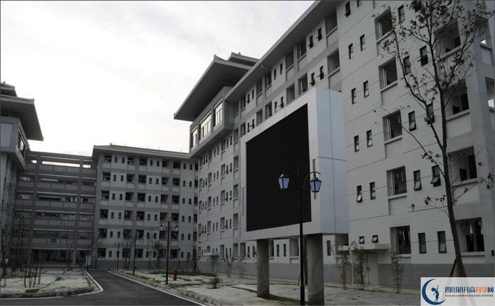 成都石室中學(xué)北湖校區(qū)2020年考上清華北大的人數(shù)有多少？