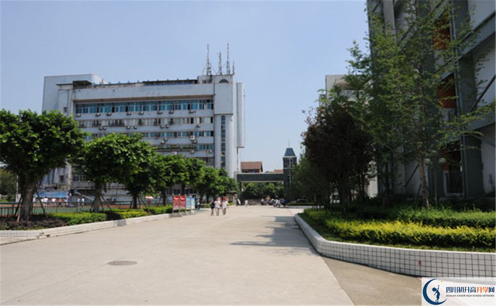 成都鐵路中學(xué)2020年外地招生考試時間是多久？