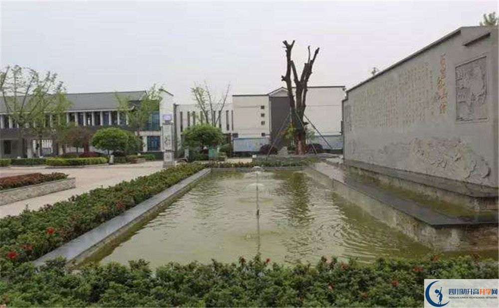 石室白馬中學(xué)初升高自主招生錄取線是多少分？