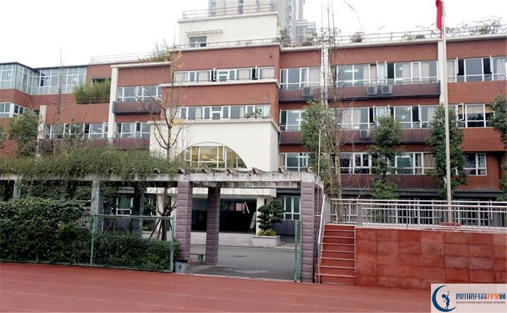 成都七中八一學(xué)校高中部地址在哪里看？