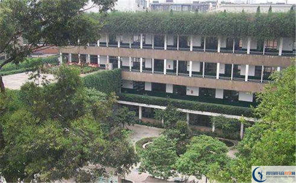 成都列五中學初升高難不難？
