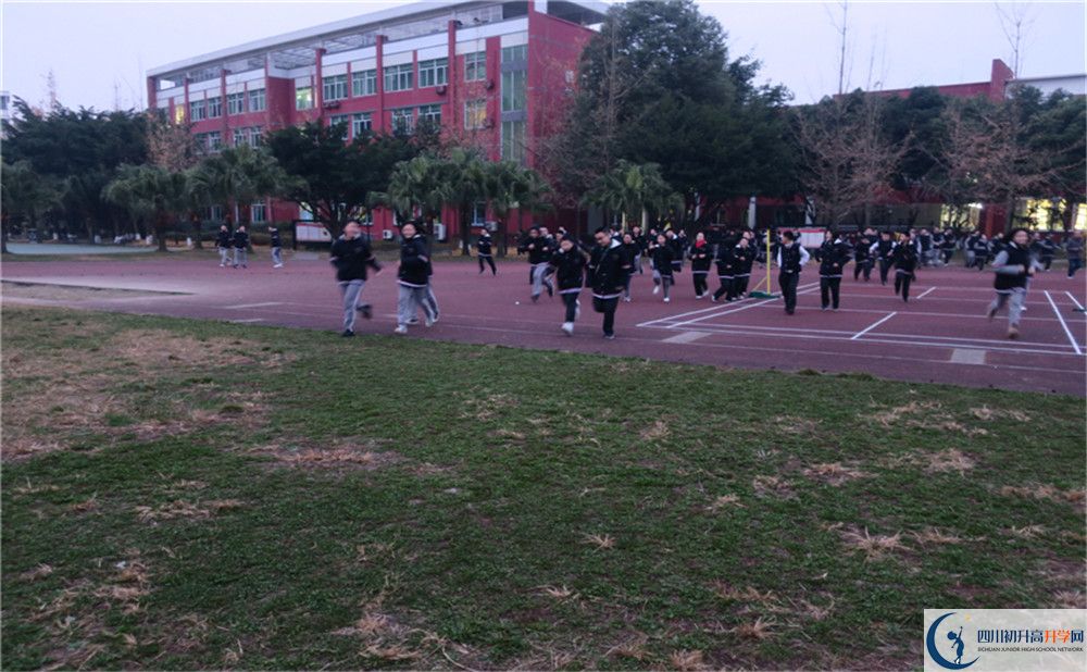 成都南開為明學(xué)校高中住宿怎么樣？