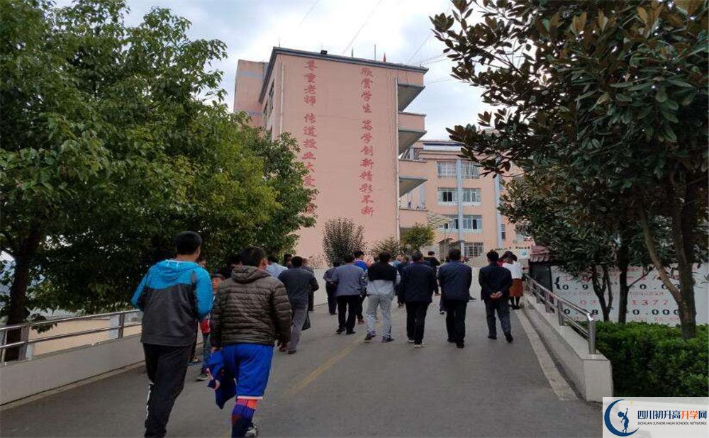 大彎中學(xué)2020年保送清華北大的人數(shù)有多少？