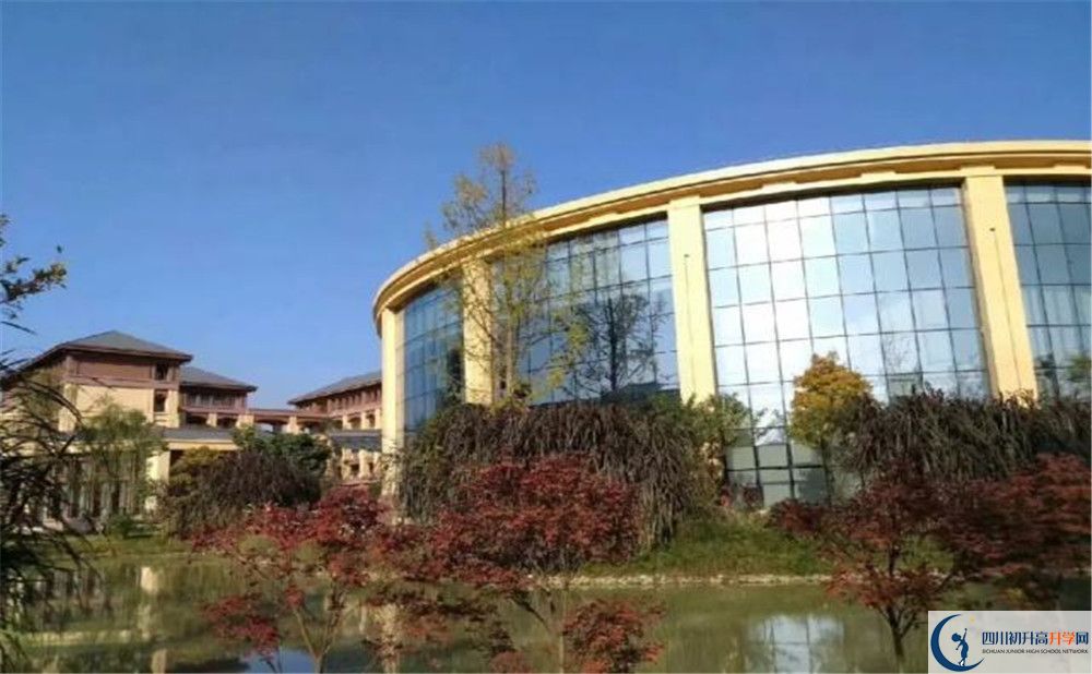 棠湖中學(xué)招生考試科目是什么？