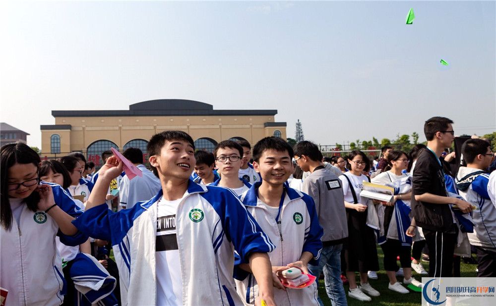 棠湖中學(xué)2020年保送清華北大的人數(shù)有多少？