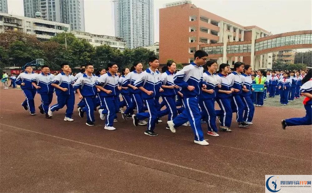 成都十二中（四川大學(xué)附屬中學(xué)）高中平行班怎么樣？