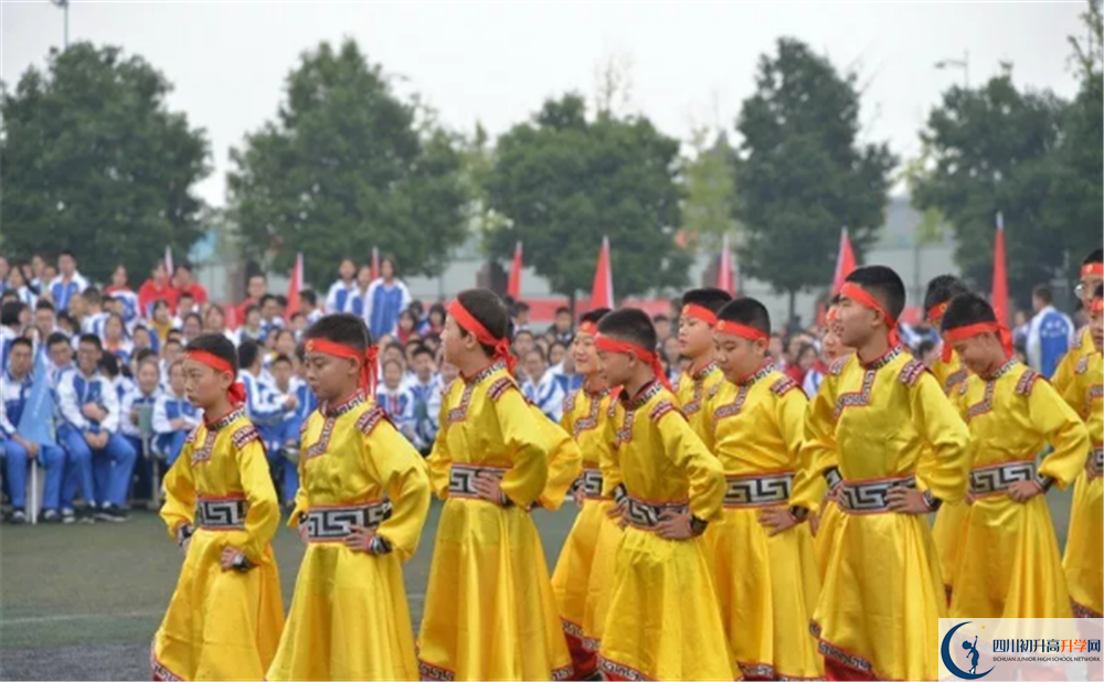 成都石室蜀都中學(xué)實(shí)驗(yàn)班人數(shù)是多少？