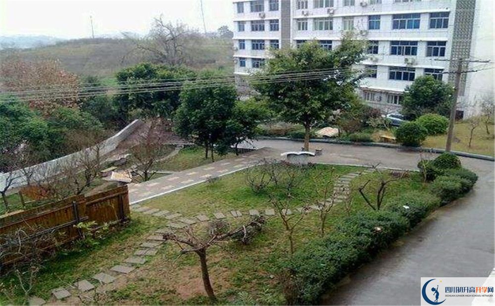 賈家中學(xué)在全國高中排名是多少？