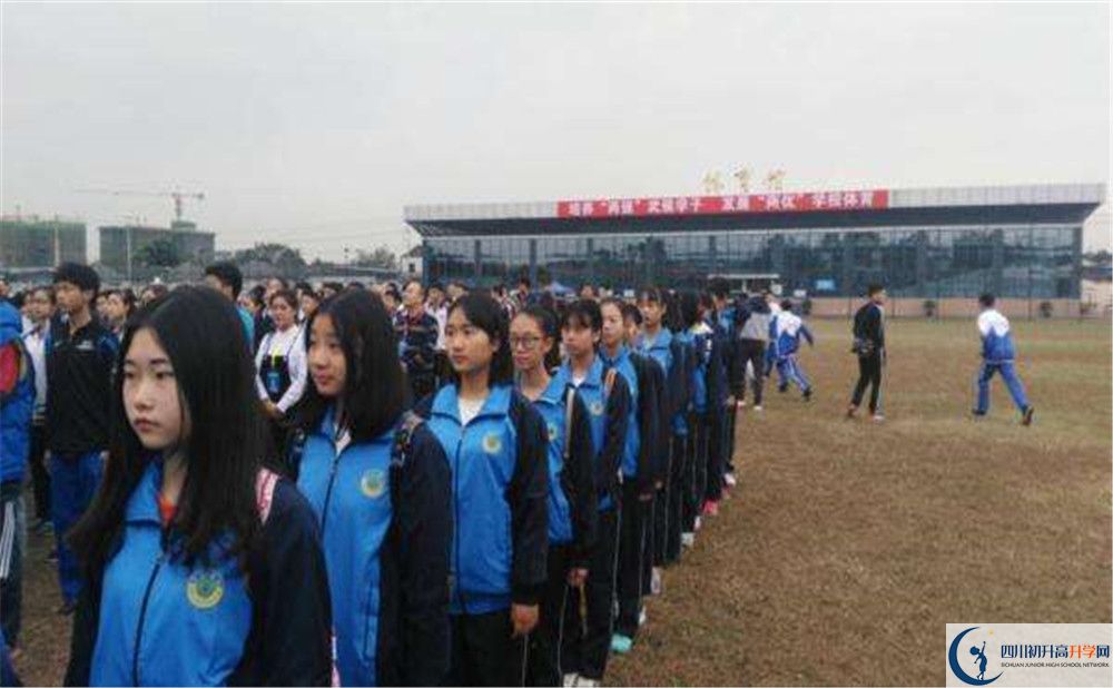 武侯高級(jí)中學(xué)實(shí)驗(yàn)班學(xué)費(fèi)貴嗎？