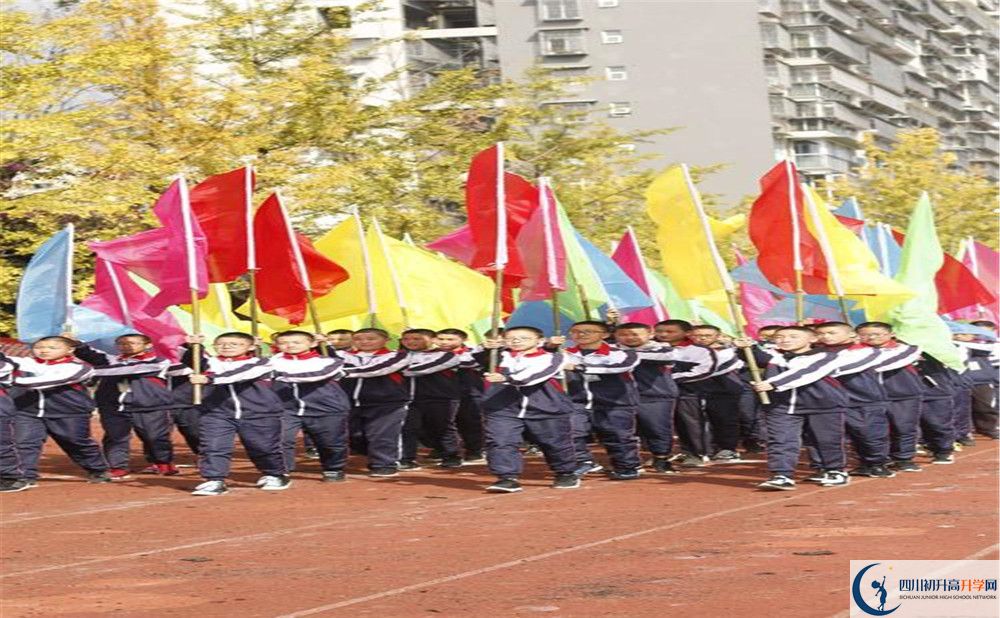 大邑中學(xué)實(shí)驗(yàn)班學(xué)費(fèi)貴嗎？