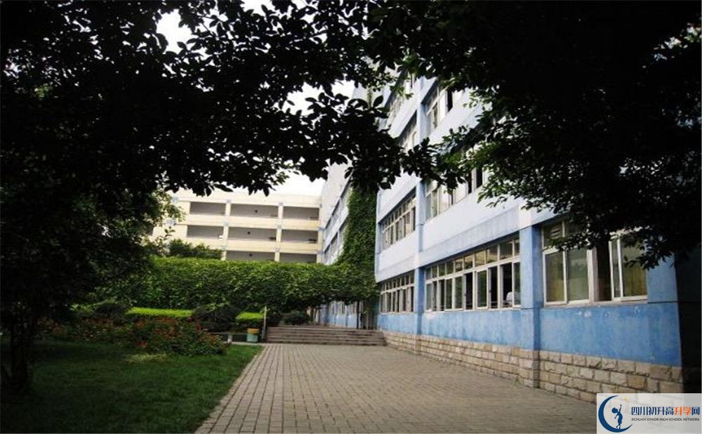 四川師范大學(xué)實(shí)驗(yàn)外國語學(xué)校走讀生作息時(shí)間是怎樣的？