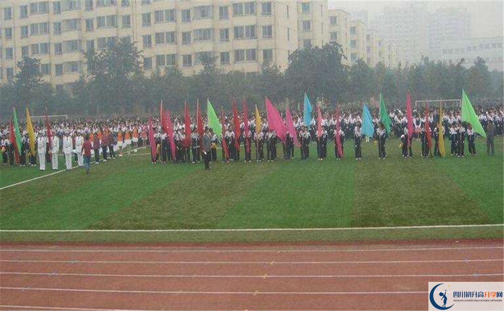 成都外國語學校走讀生作息時間是怎樣的？