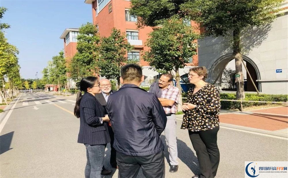 2020新都一中二診數(shù)學試題答案在哪看？